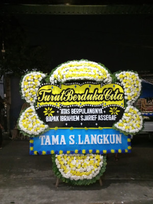 Papan Bunga Duka di Permata